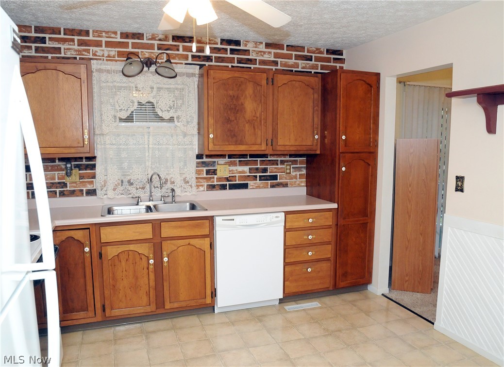 9254 Liberty Road Cambridge, OH 43725 - Photo 9 of 29 Gallery Image 9