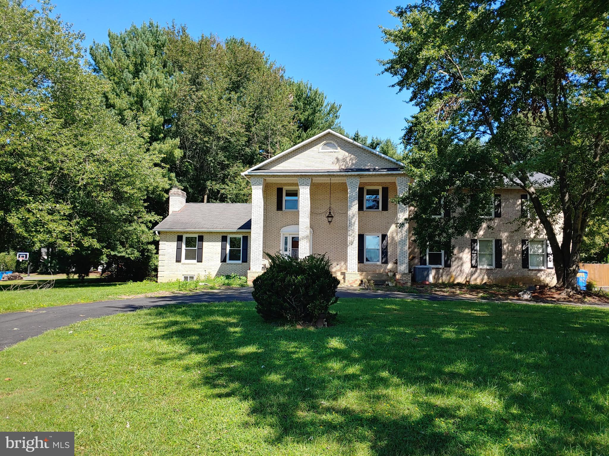1620 Crowell Road Vienna, VA 22182 - Photo 1 of 25 Gallery Image 1