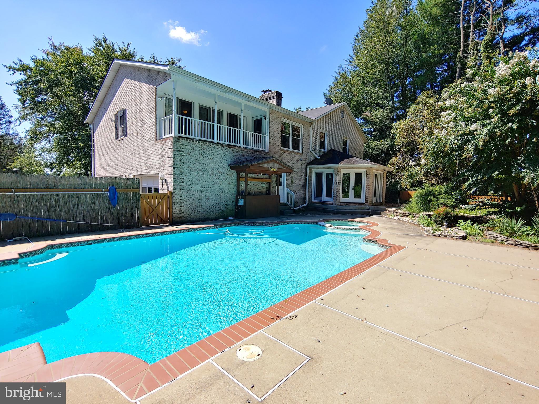 1620 Crowell Road Vienna, VA 22182 - Photo 23 of 25 Gallery Image 23