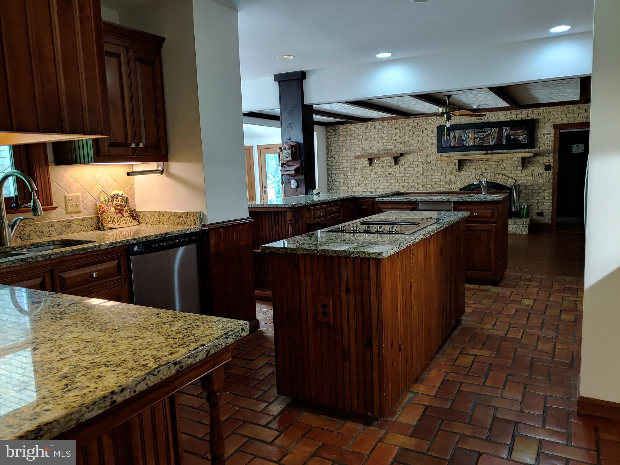 1620 Crowell Road Vienna, VA 22182 - Photo 6 of 25 Gallery Image 6