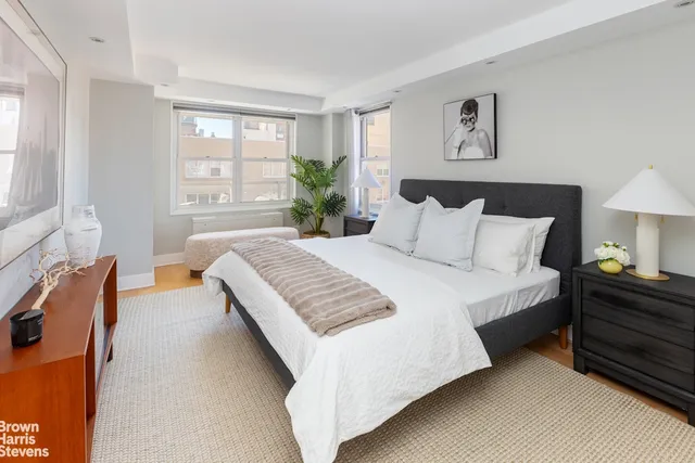 $895,000 | 363 East 76th Street, Unit 14A | Lenox Hill