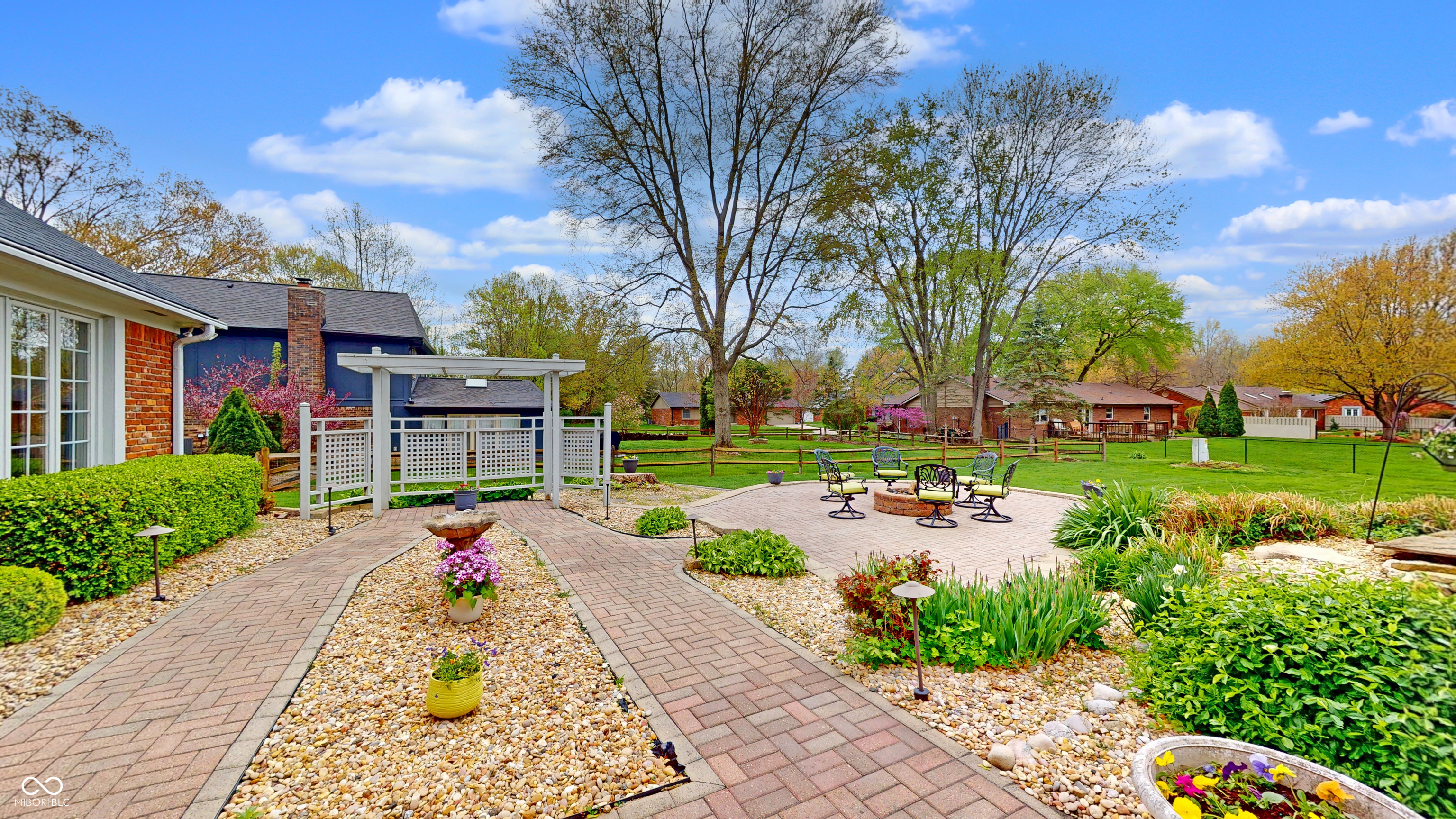 8842 Rocky Ridge Road Indianapolis, IN 46217 - Photo 4 of 57 Gallery Image 4