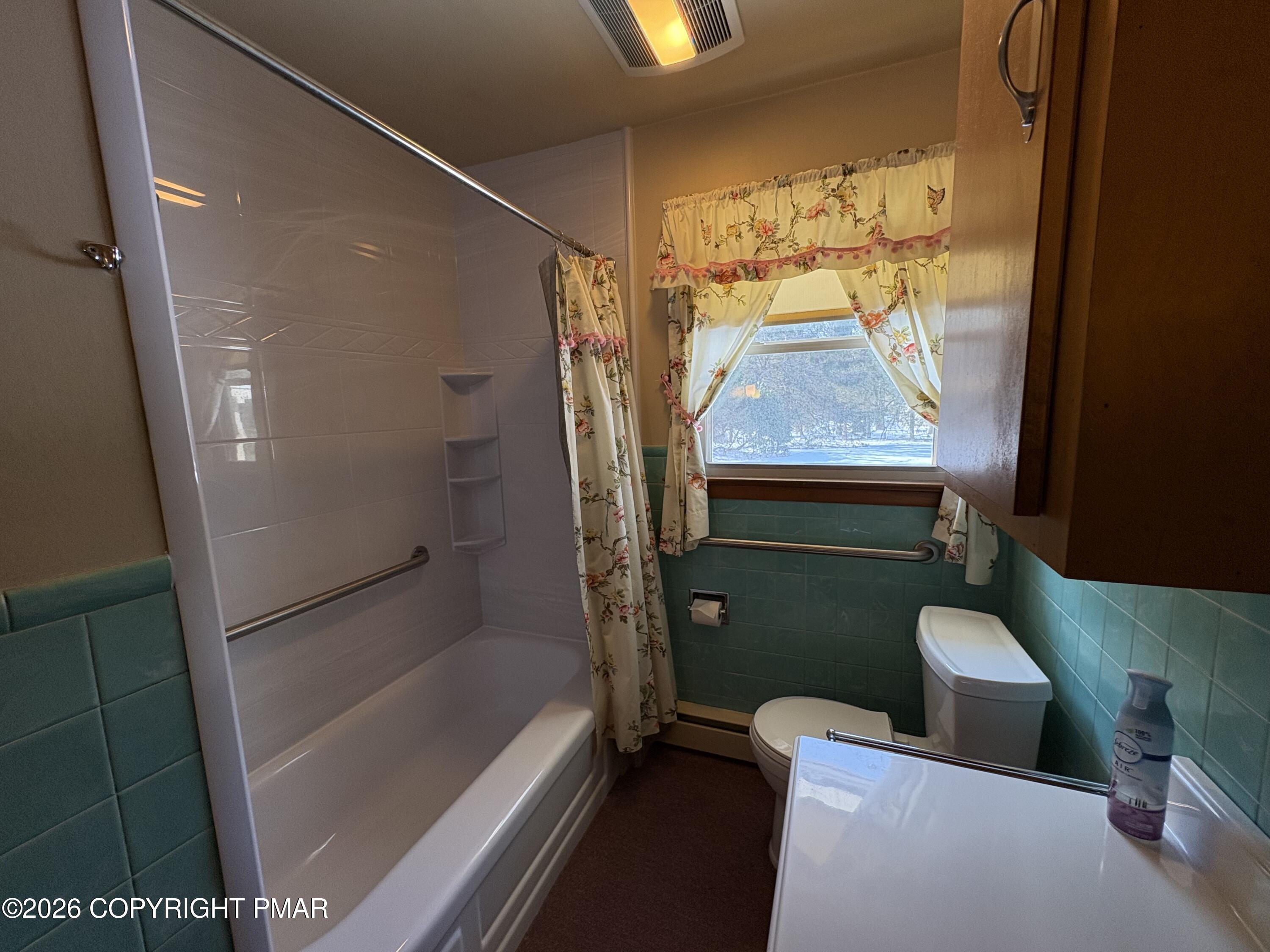 217 Winona Road Mount Pocono, PA 18344 - Photo 23 of 32 IMG_2519