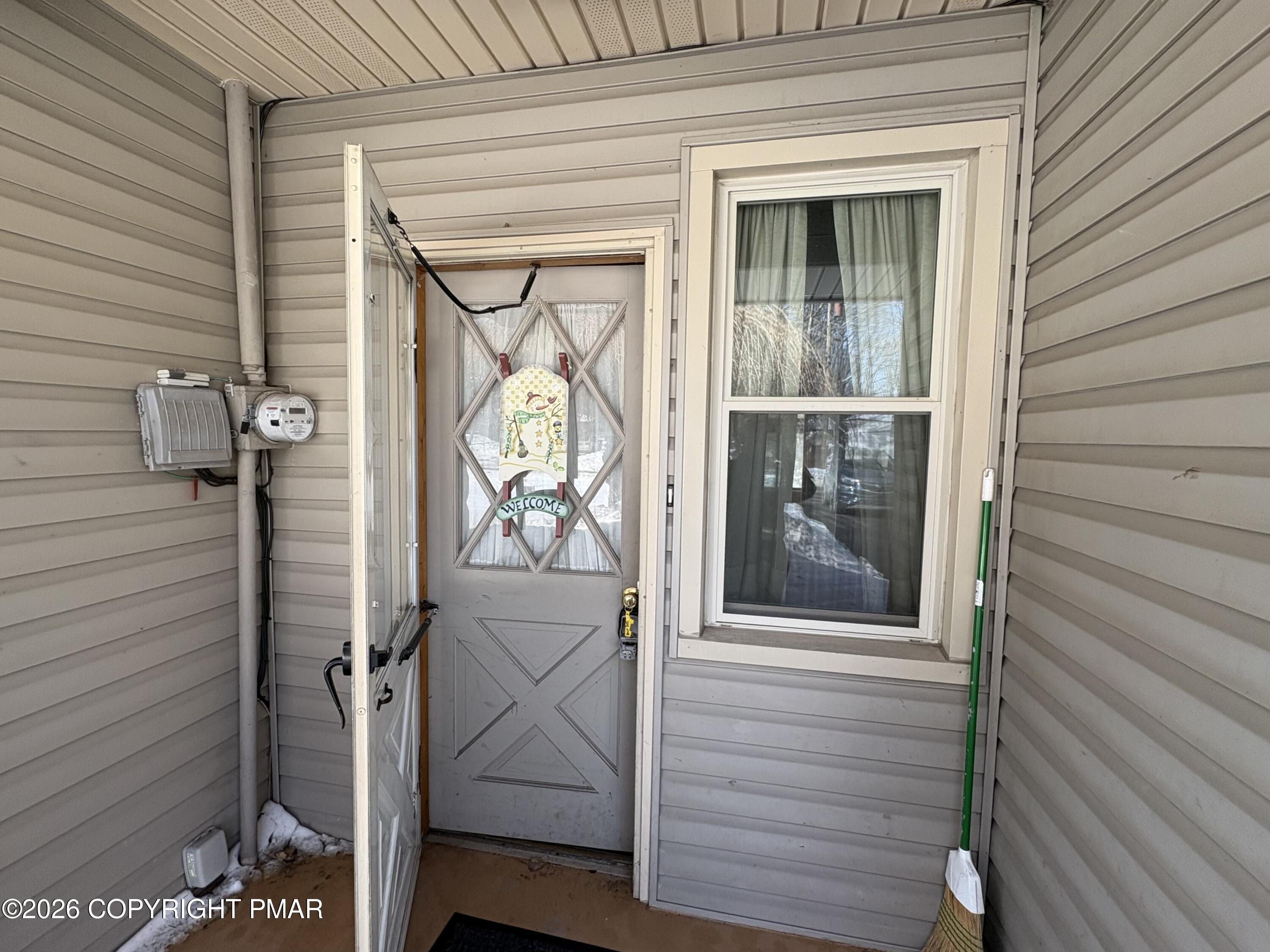 217 Winona Road Mount Pocono, PA 18344 - Photo 3 of 32 FullSizeRender