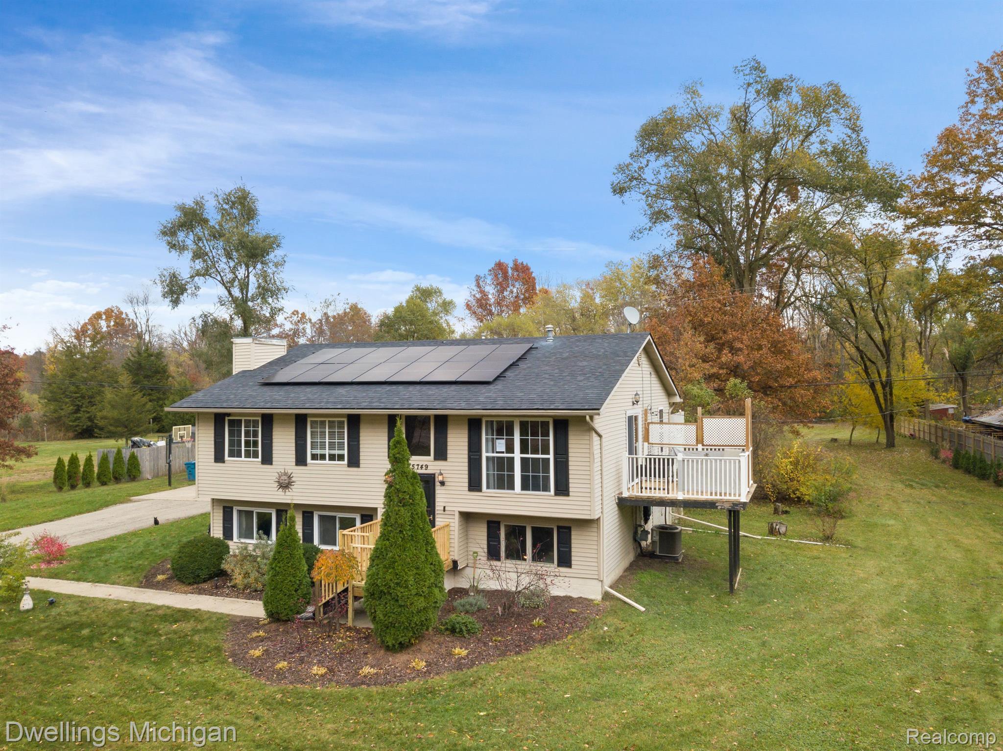 25749 Karr Road Belleville, MI 48111 - Photo 40 of 46 Multiple decks