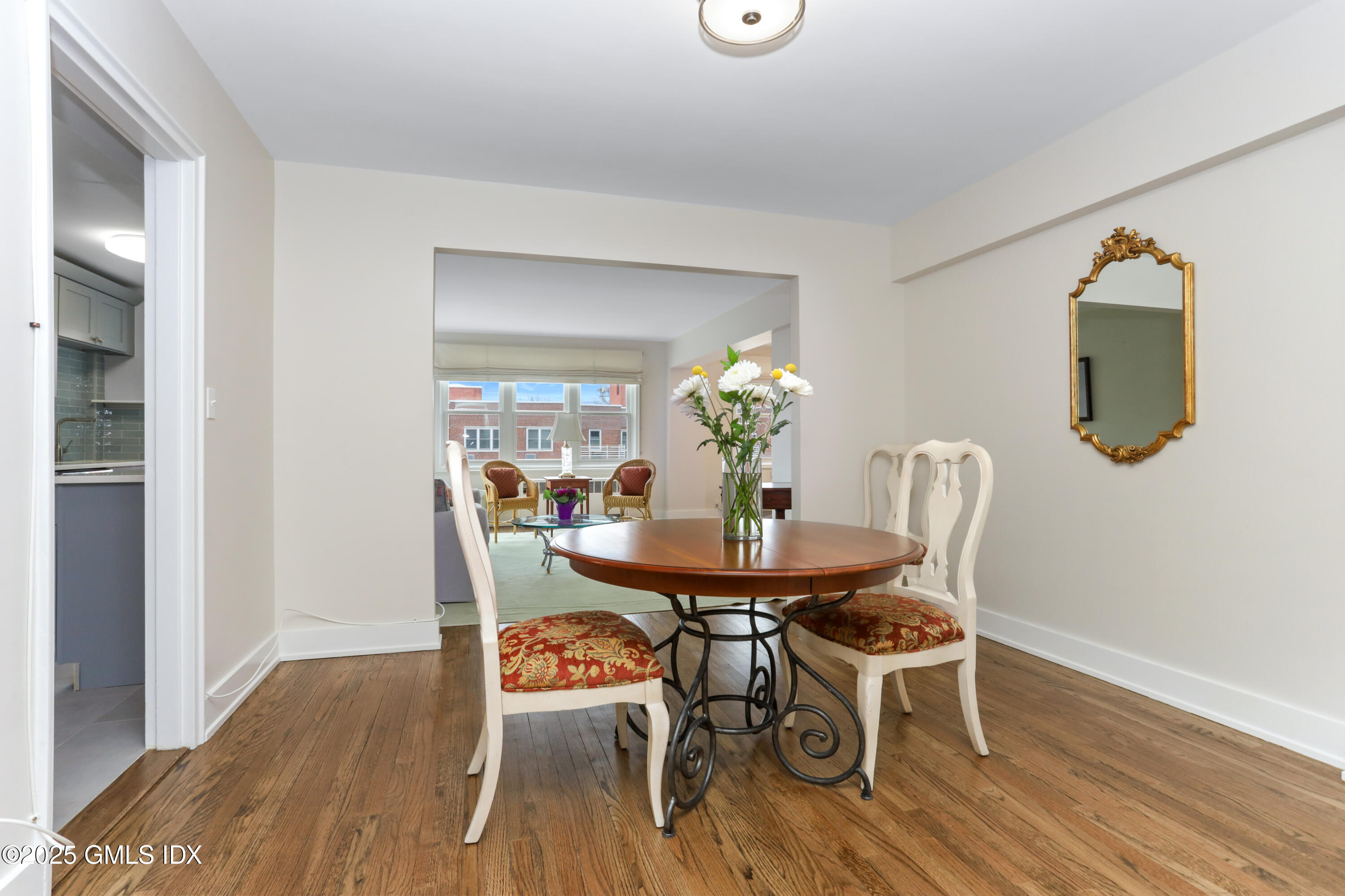 50 Lafayette Place, Unit 4E Greenwich, CT 06830 - Photo 5 of 23 Dining Area