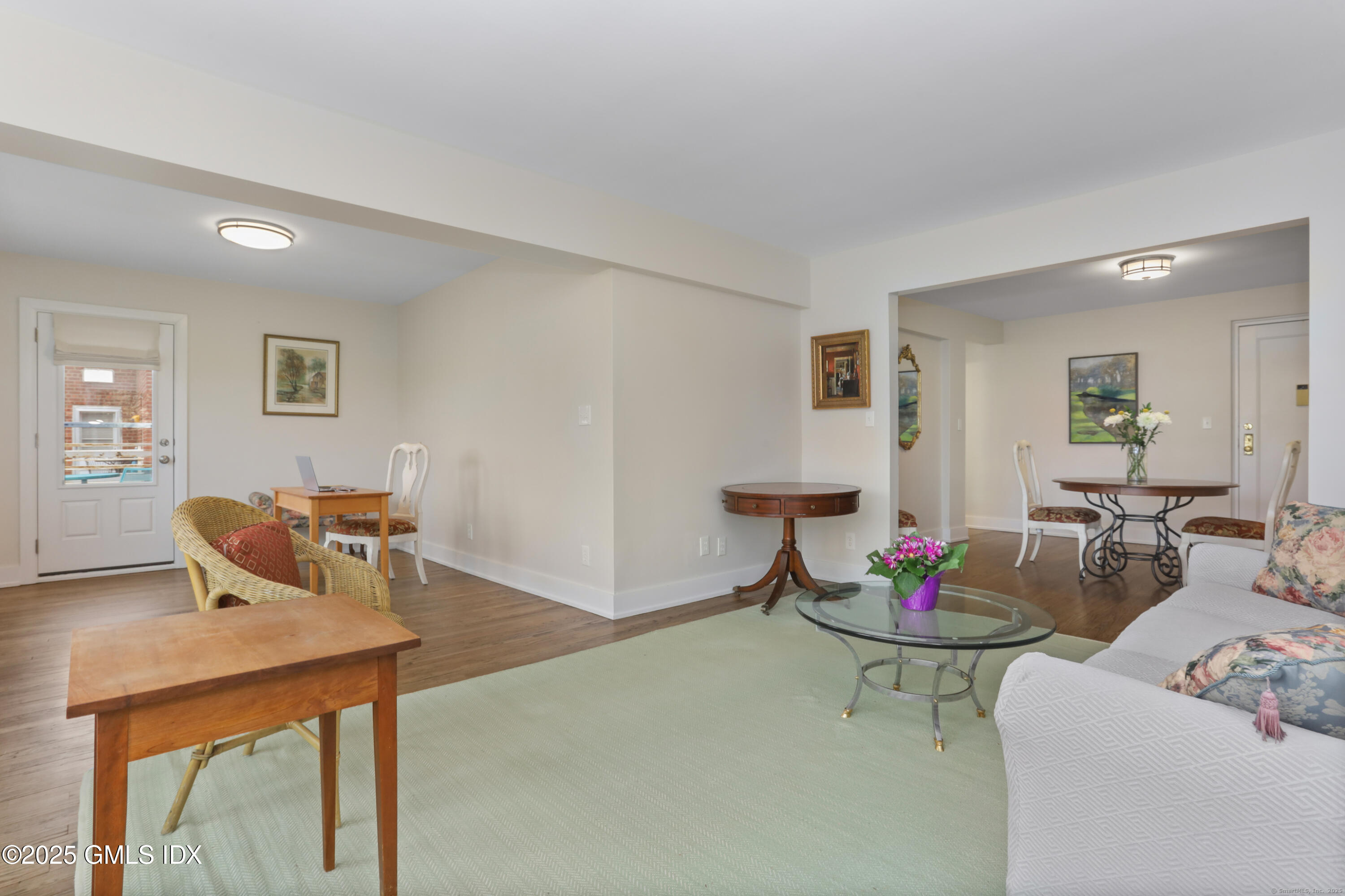 50 Lafayette Place, Unit 4E Greenwich, CT 06830 - Photo 7 of 23 HD_1743609358423_016