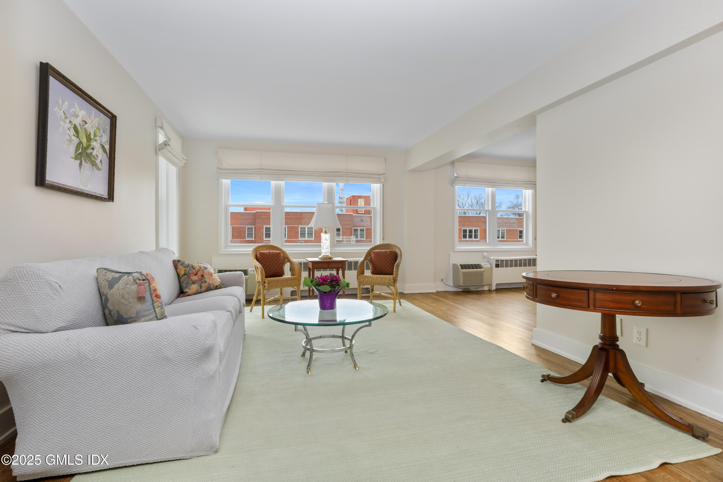 50 Lafayette Place, Unit 4E Greenwich, CT 06830 - Photo 8 of 23 Living Room