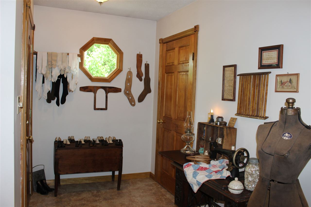 221 Smith Road Mitchell, IN 47446 - Photo 8 of 21
