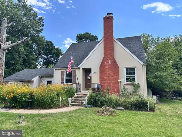 $799,900 | 5520 Dawes Avenue, Alexandria, VA 22311