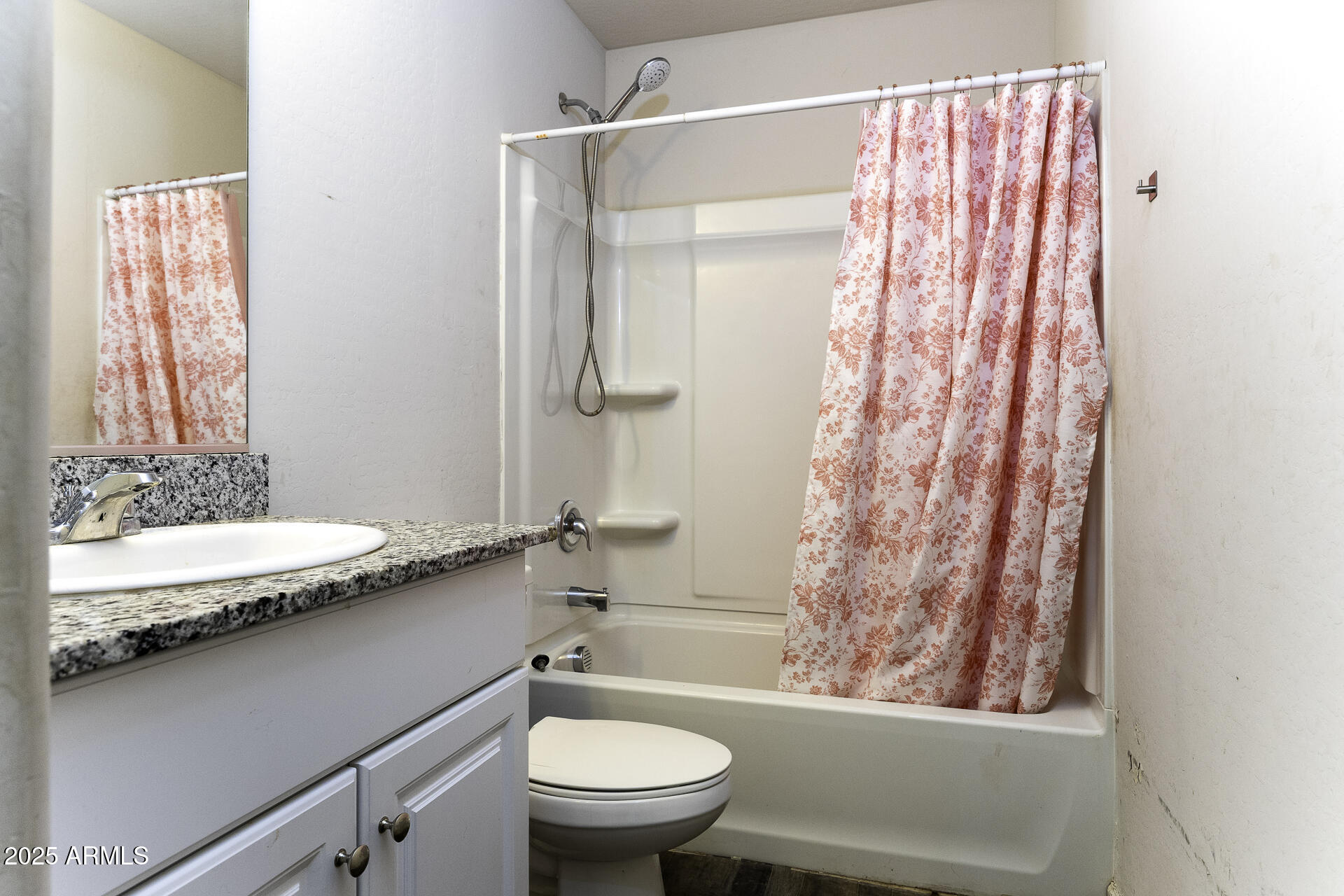159 West Taylor Avenue Coolidge, AZ 85128 - Photo 11 of 25 Bathroom