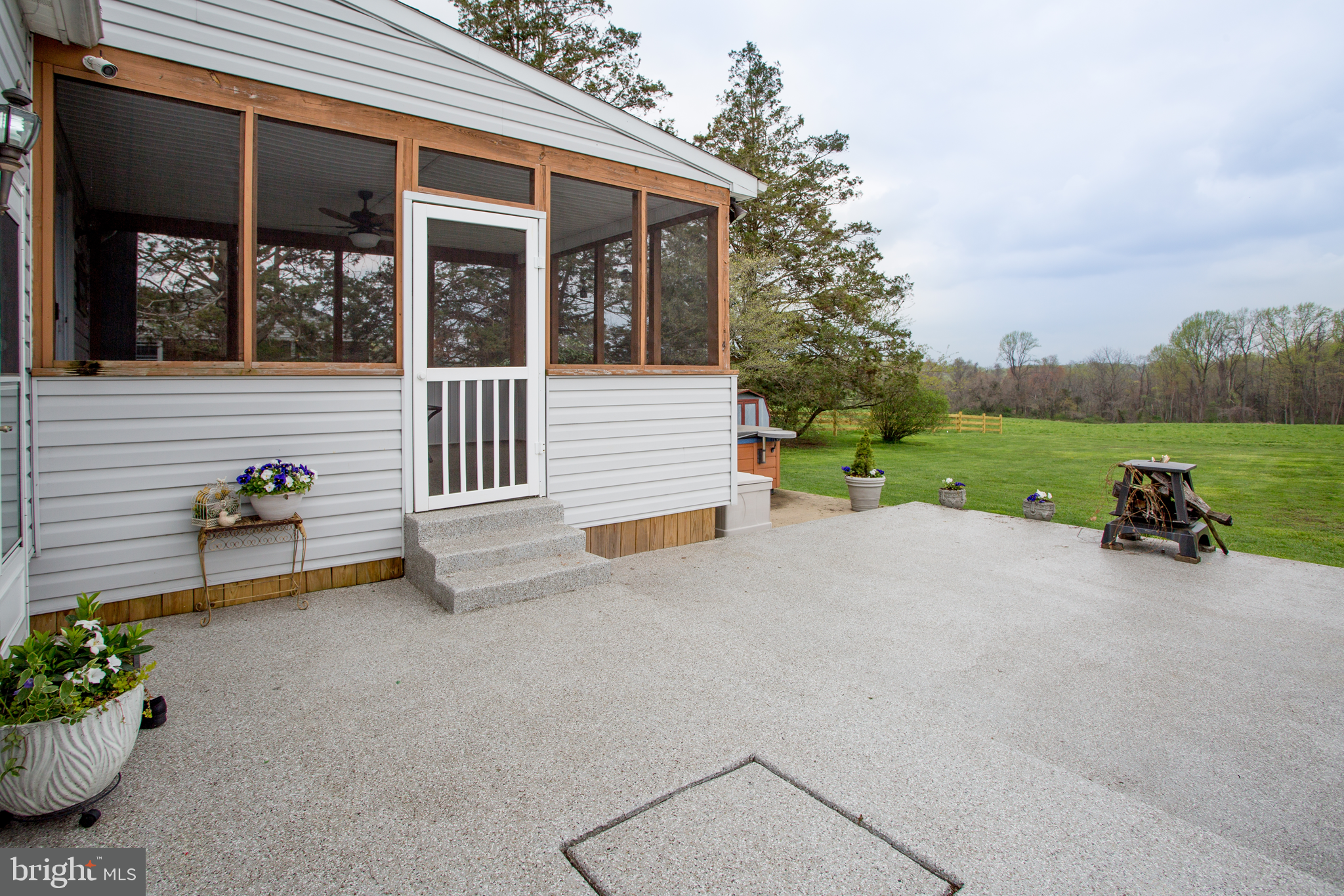 5885 Telegraph Road Elkton, MD 21921 - Photo 8 of 27 a view of a house with backyard and garden