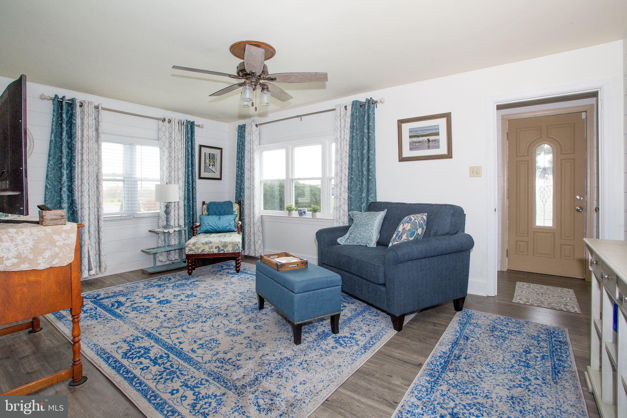 5885 Telegraph Road Elkton, MD 21921 - Photo 10 of 27 a living room with furniture and a rug