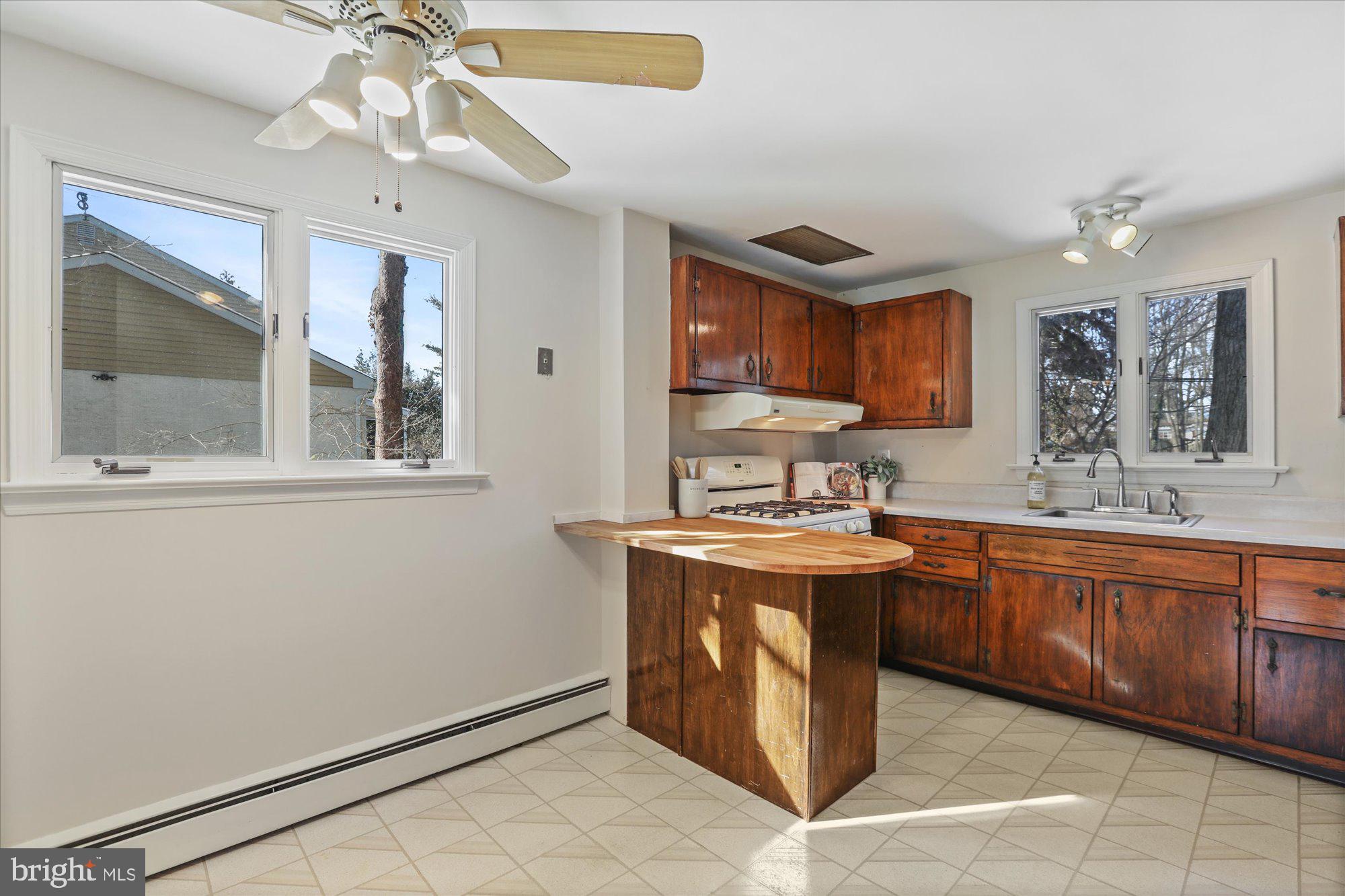 24 Moyer Road Yardley, PA 19067 - Photo 9 of 37 Kitchen