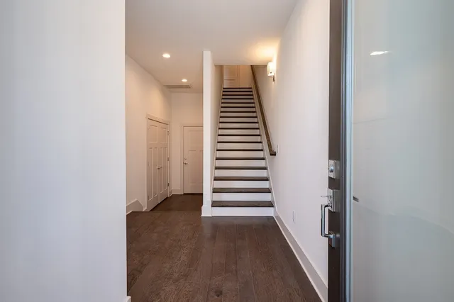 $3,195 | 225 Cleveland Street, Nashville, TN 37207