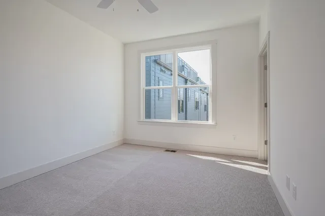 $3,195 | 225 Cleveland Street, Nashville, TN 37207