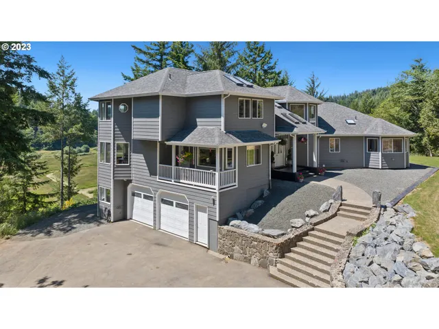 $1,350,000 | 95037 Haynes Way Lane, North Bend, OR 97459