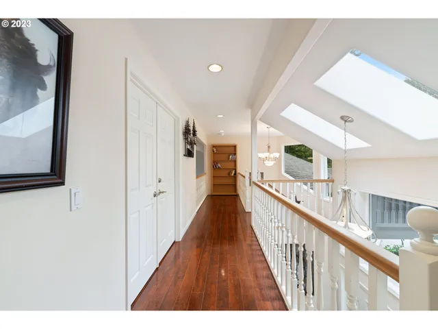 $1,350,000 | 95037 Haynes Way Lane, North Bend, OR 97459