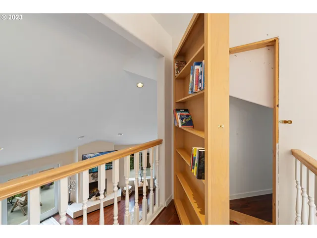 $1,350,000 | 95037 Haynes Way Lane, North Bend, OR 97459