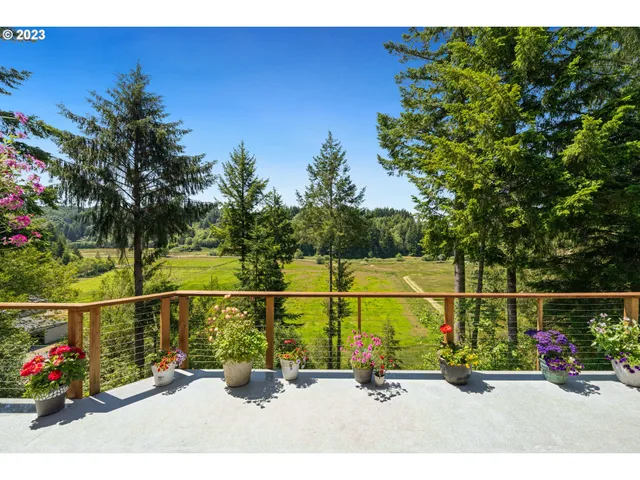 $1,350,000 | 95037 Haynes Way Lane, North Bend, OR 97459