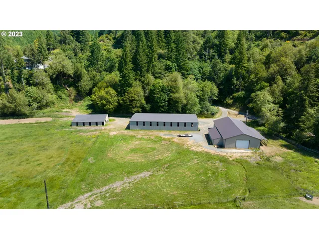 $1,350,000 | 95037 Haynes Way Lane, North Bend, OR 97459