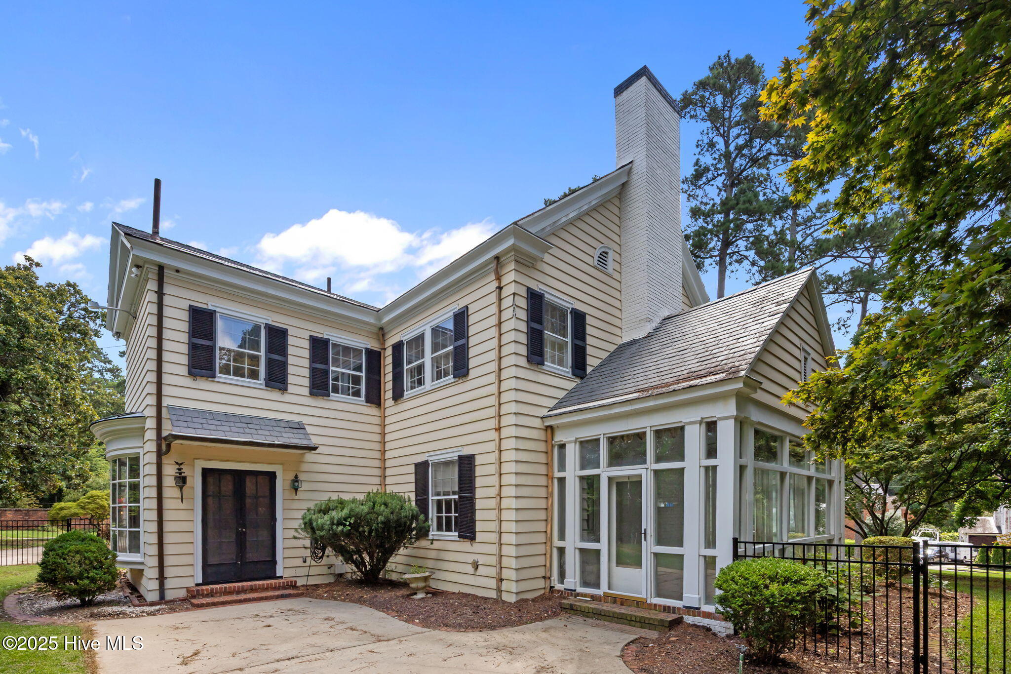 1011 Harvey Circle Kinston, NC 28501 - Photo 21 of 65 Rear Fenced In Patio