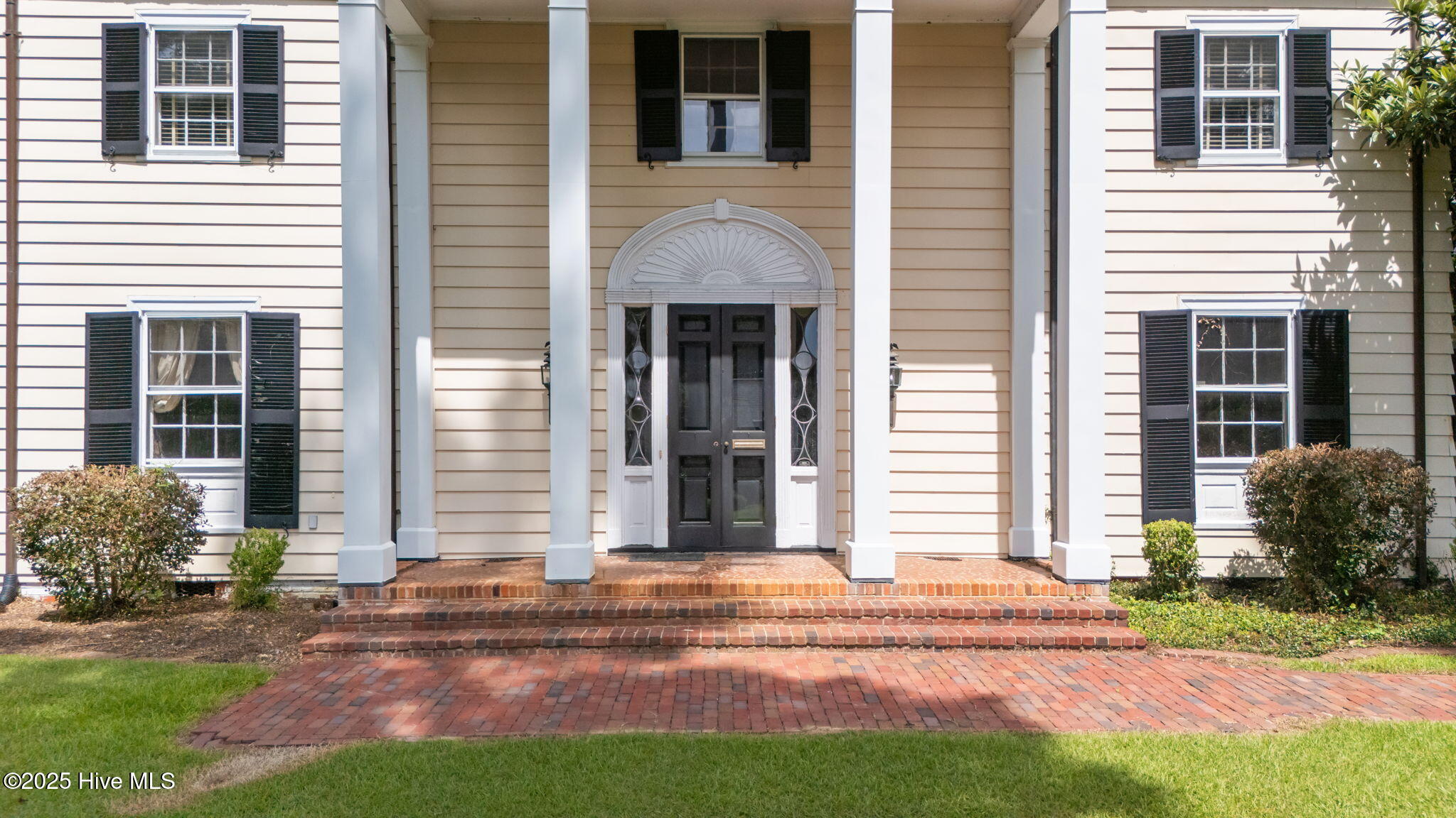 1011 Harvey Circle Kinston, NC 28501 - Photo 38 of 65 Front Entry