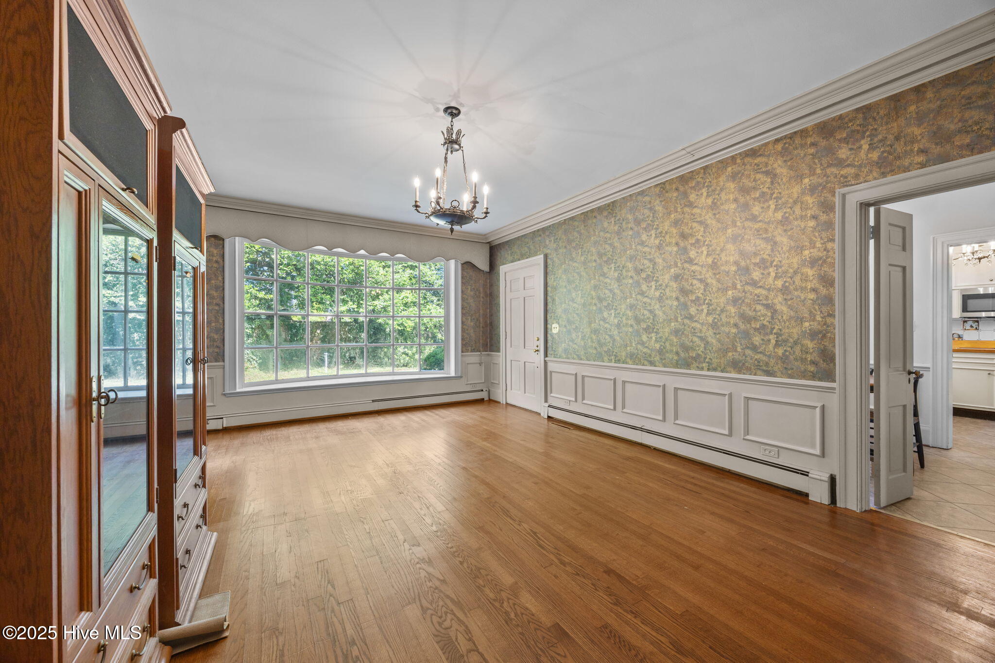 1011 Harvey Circle Kinston, NC 28501 - Photo 9 of 65 Informal Living