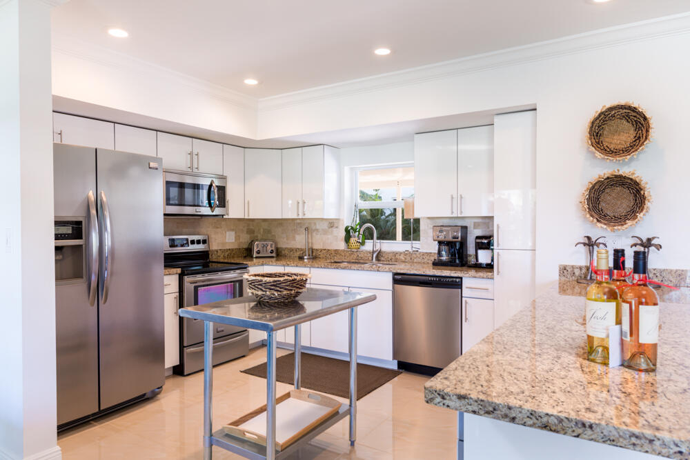 700 Northeast 70th Street Boca Raton, FL 33487 - Photo 6 of 25 700 NE 70th Street-9