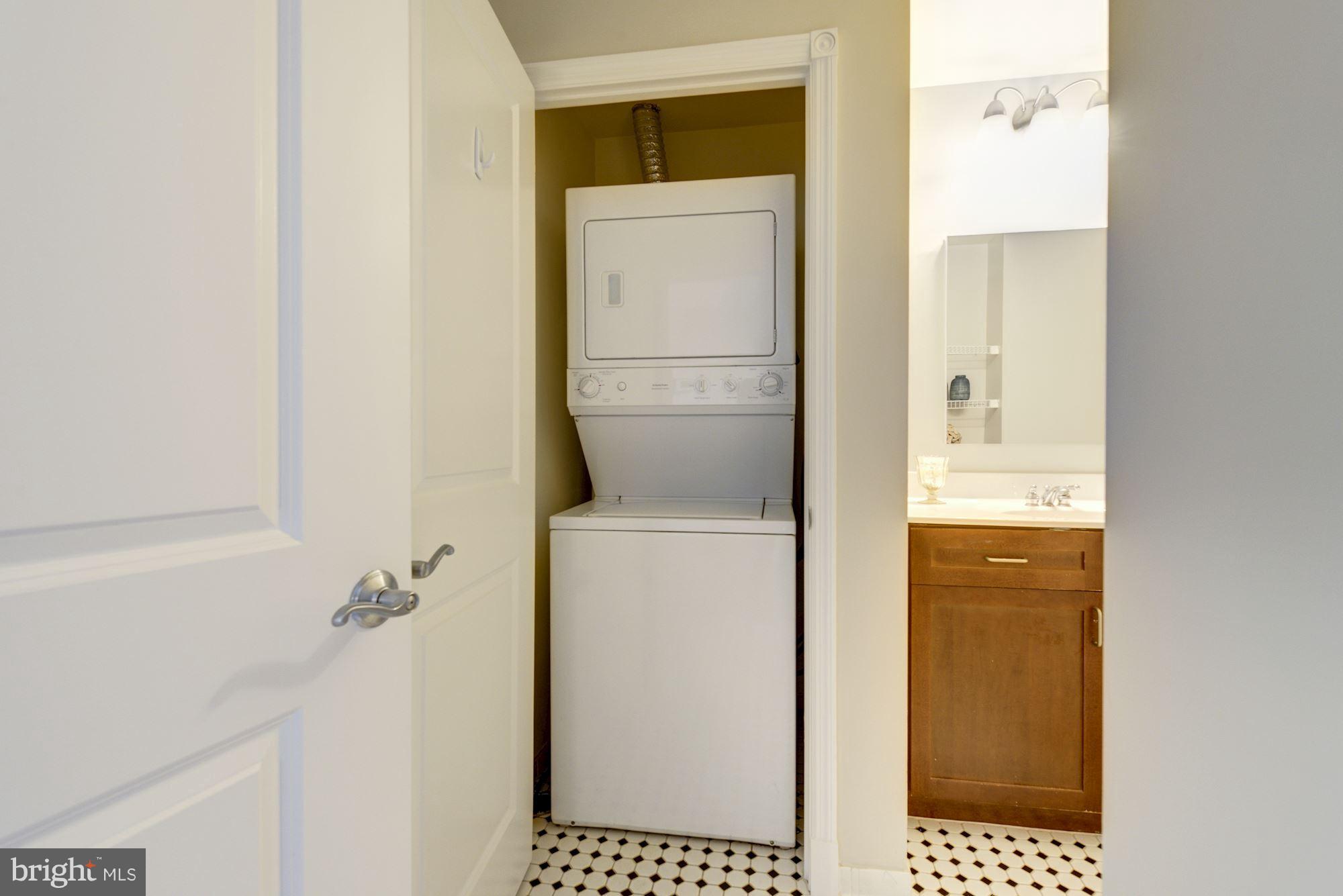 401 13th Street Northeast, Unit PH8 Washington, DC 20002 - Photo 20 of 27 a bathroom with a shower