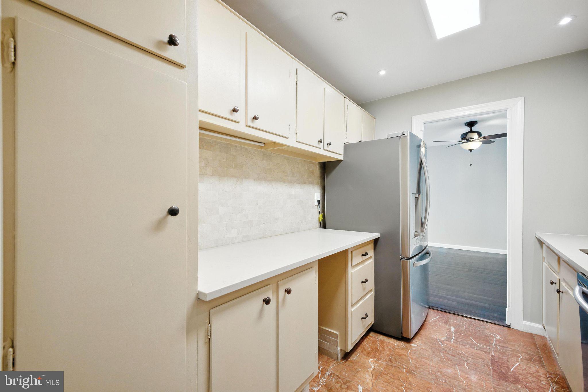 9701 Fields Road, Unit 2208 Gaithersburg, MD 20878 - Photo 12 of 35