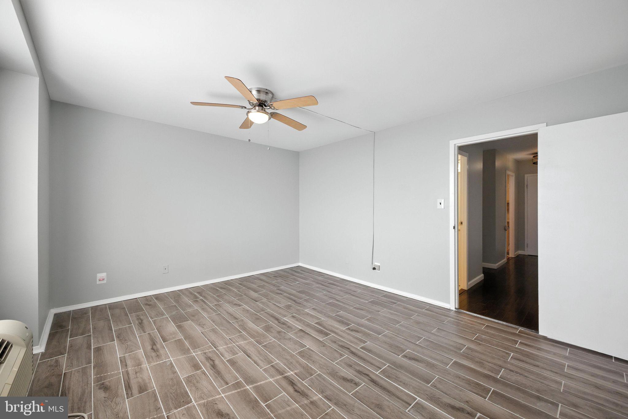 9701 Fields Road, Unit 2208 Gaithersburg, MD 20878 - Photo 23 of 35 Bedroom