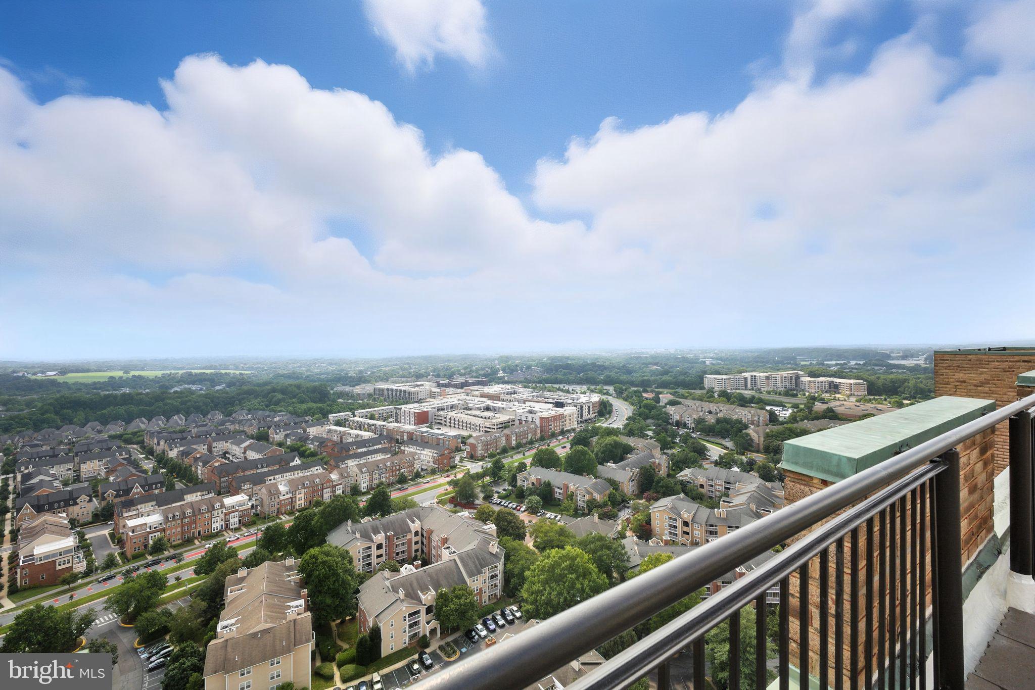 9701 Fields Road, Unit 2208 Gaithersburg, MD 20878 - Photo 30 of 35 View at rooftop