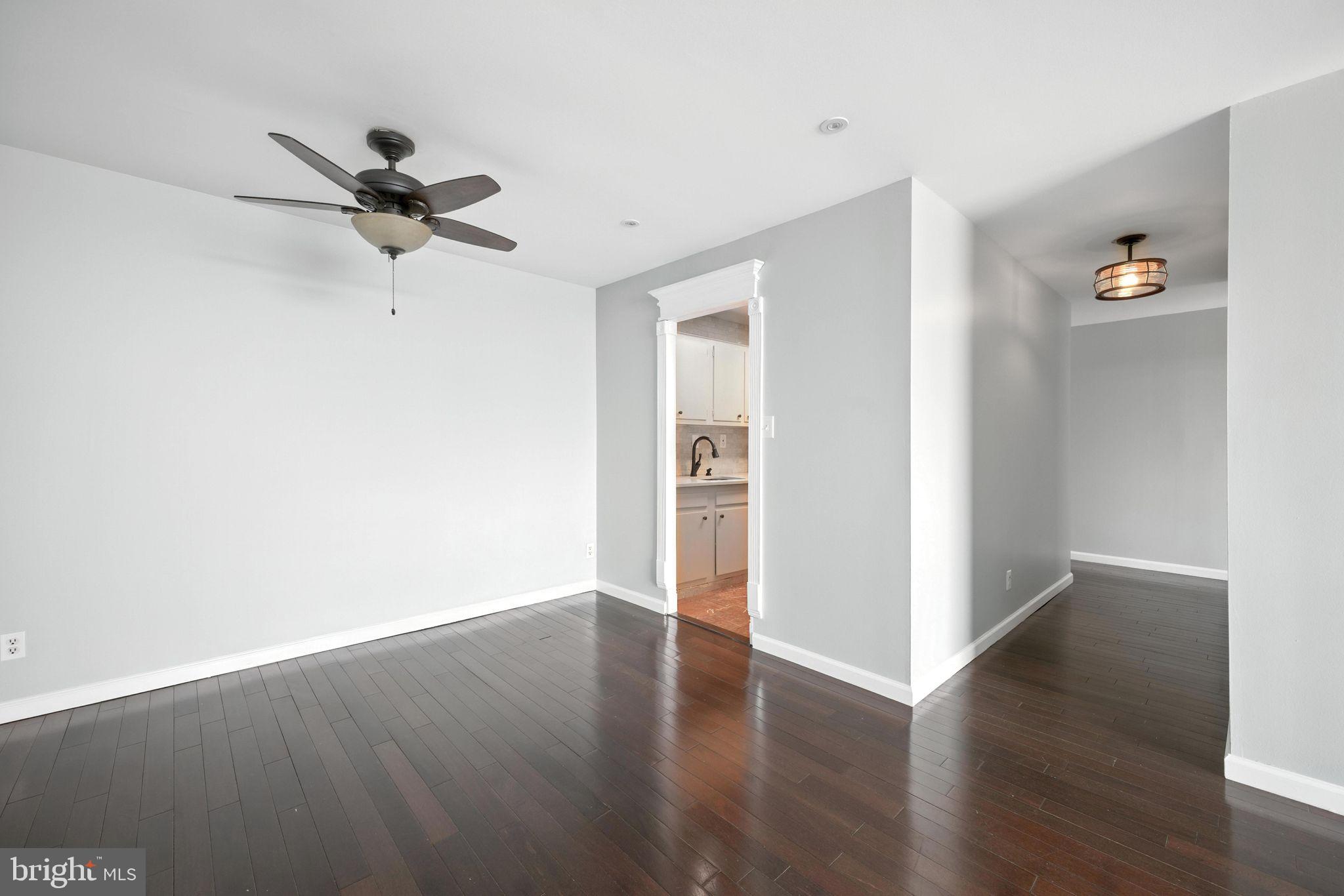 9701 Fields Road, Unit 2208 Gaithersburg, MD 20878 - Photo 9 of 35 Dining