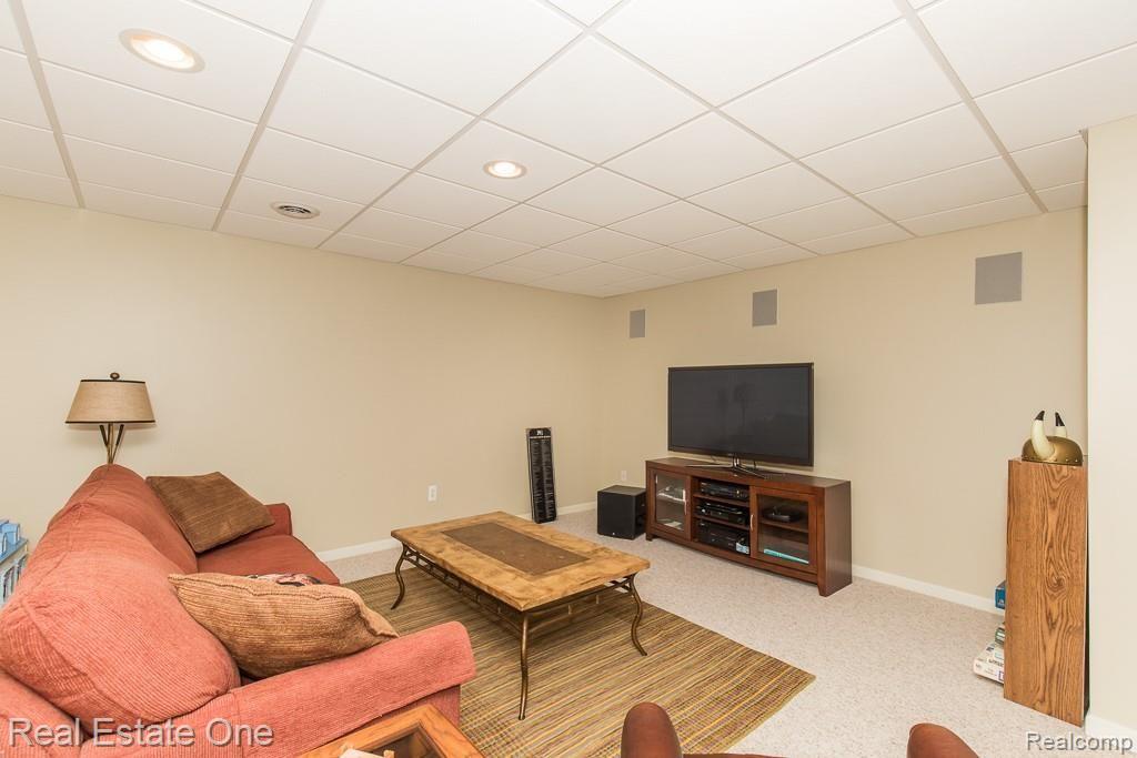 1406 Kentfield Drive Rochester, MI 48307 - Photo 33 of 52