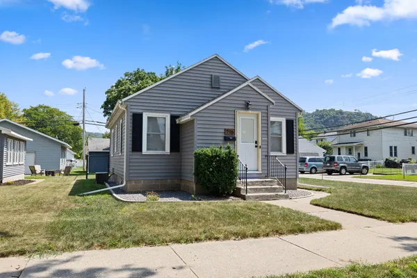$269,900 | 716 23rd Street North, La Crosse, WI 54601