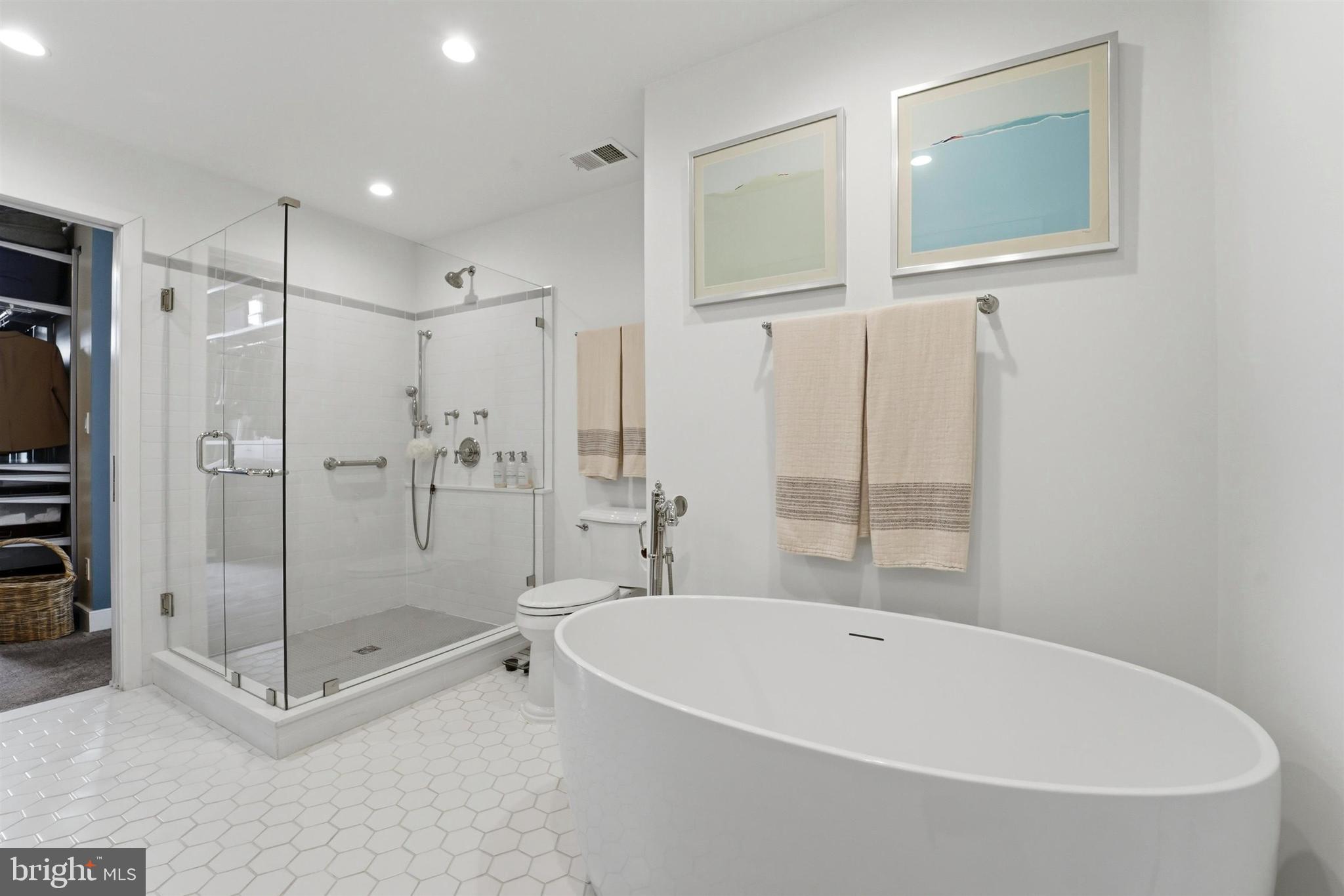 115 Cuthbert Street, Unit H Philadelphia, PA 19106 - Photo 14 of 47