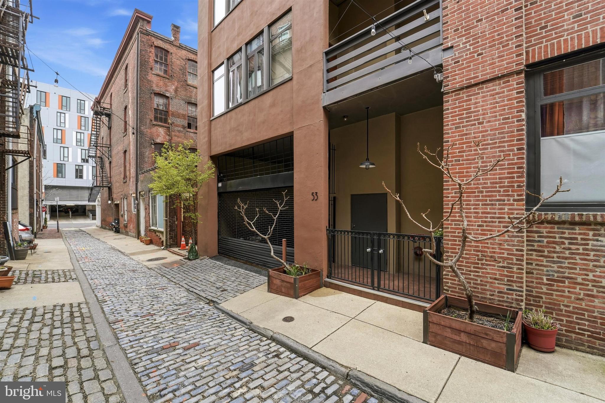 115 Cuthbert Street, Unit H Philadelphia, PA 19106 - Photo 2 of 47