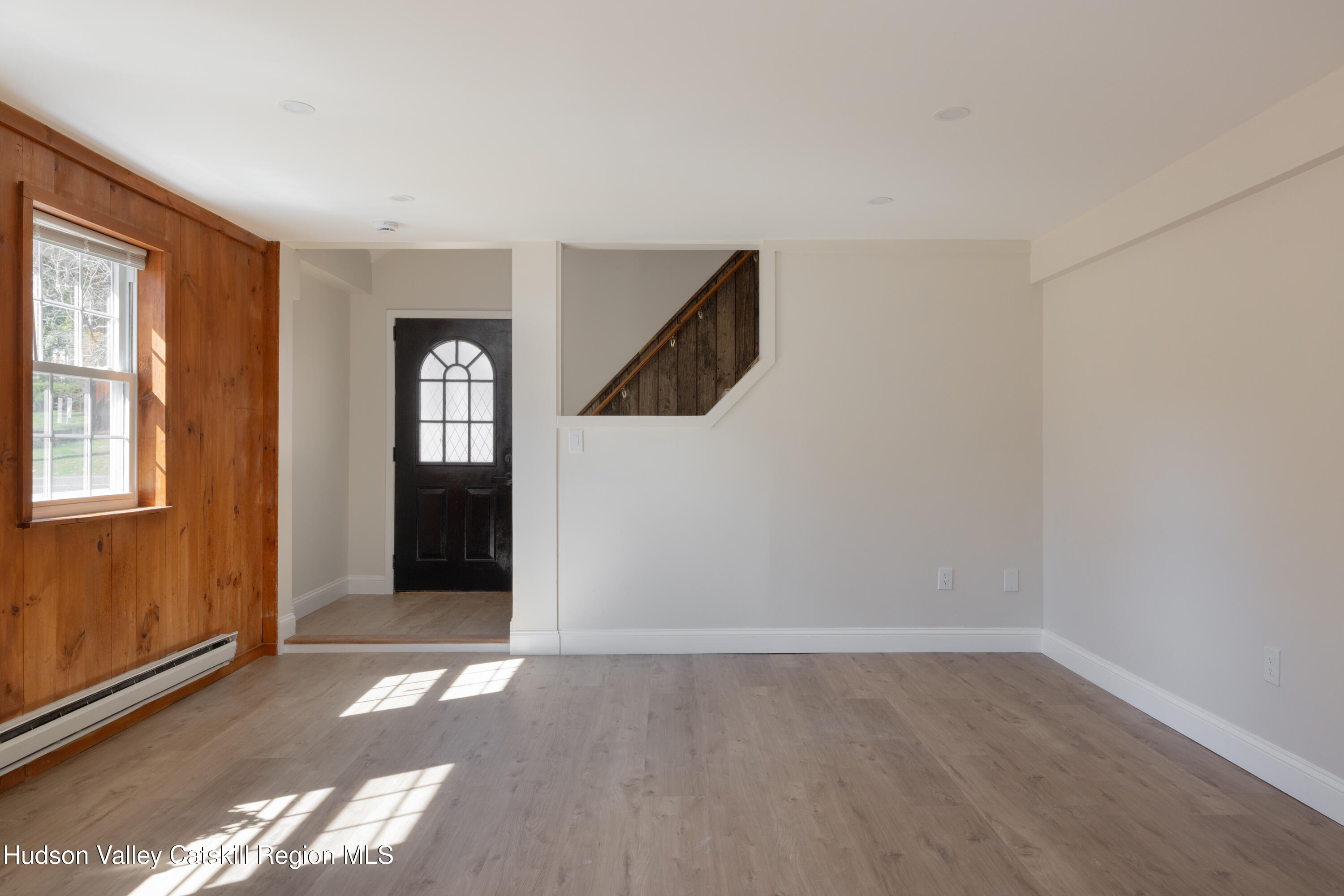 647 Hickory Bush Road Kingston, NY 12401 - Photo 2 of 6 8