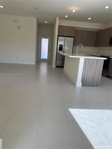 $3,500 | 8265 Northwest 41st Street, Unit C107, Doral, FL 33166