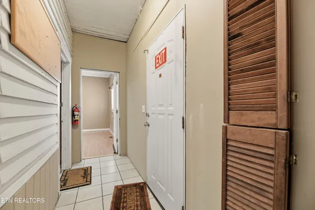 $369,900 | 400 North Main Street, Clinton, TN 37716