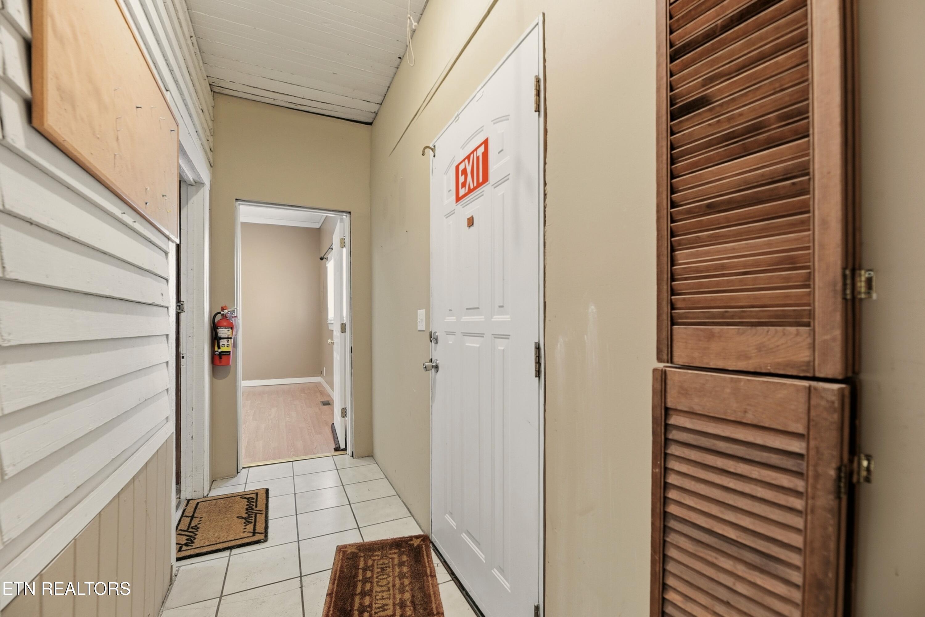 400 North Main Street Clinton, TN 37716 - Photo 17 of 36 NMain400 (80)