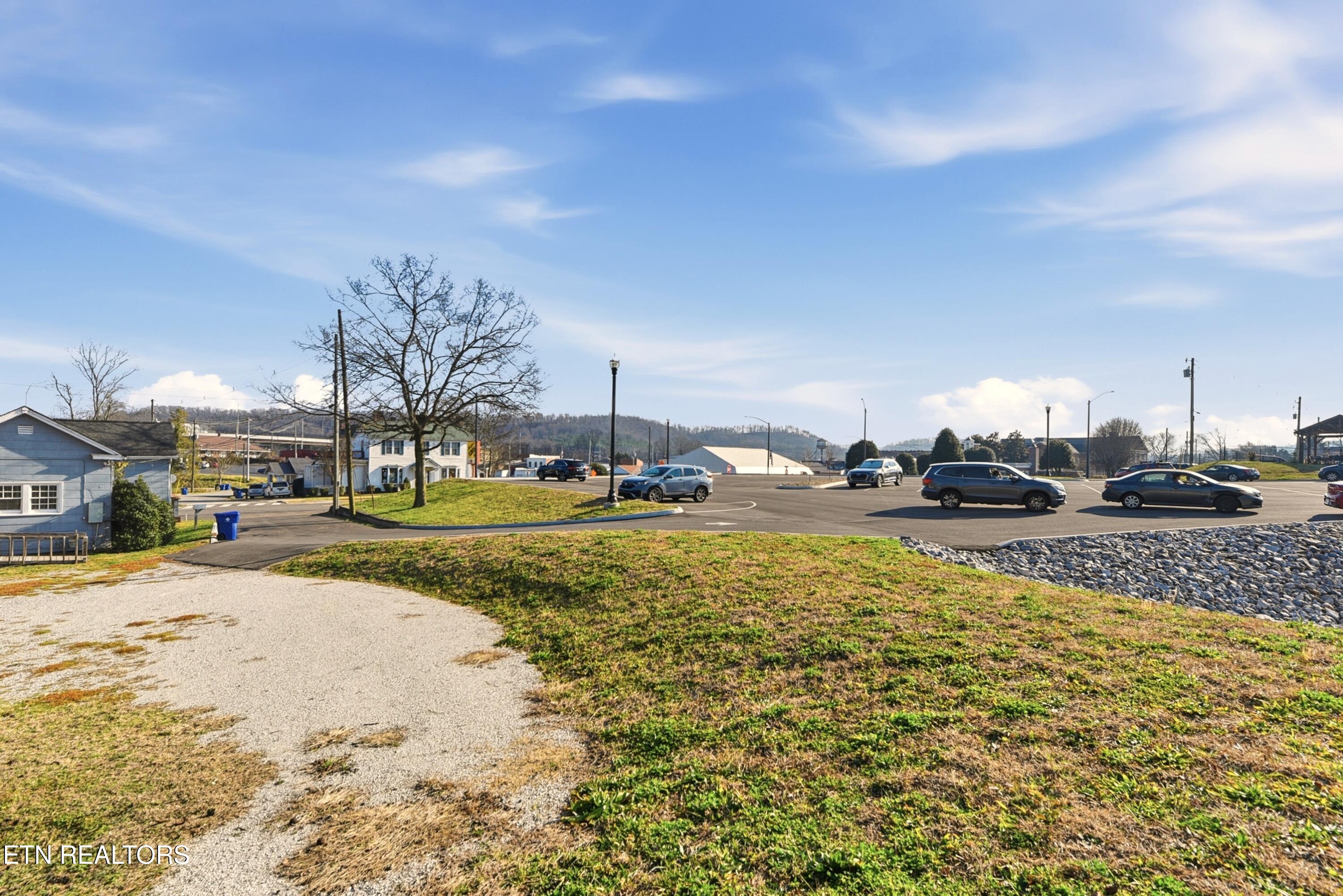 400 North Main Street Clinton, TN 37716 - Photo 32 of 36 NMain400 (47)