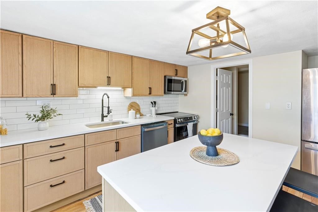 37 Phillips Street Coventry, RI 02816 - Photo 2 of 49 Gallery Image 2