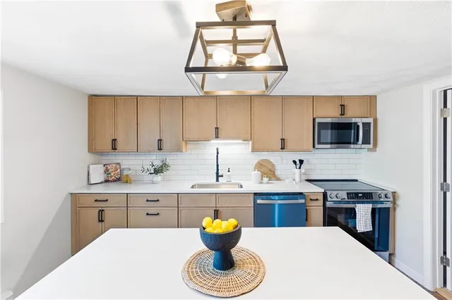 $549,000 | 37 Phillips Street, Coventry, RI 02816