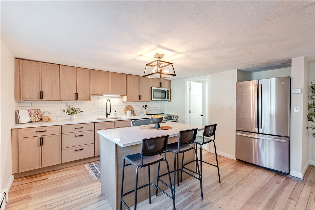 37 Phillips Street Coventry, RI 02816 - Photo 5 of 49 Gallery Image 5