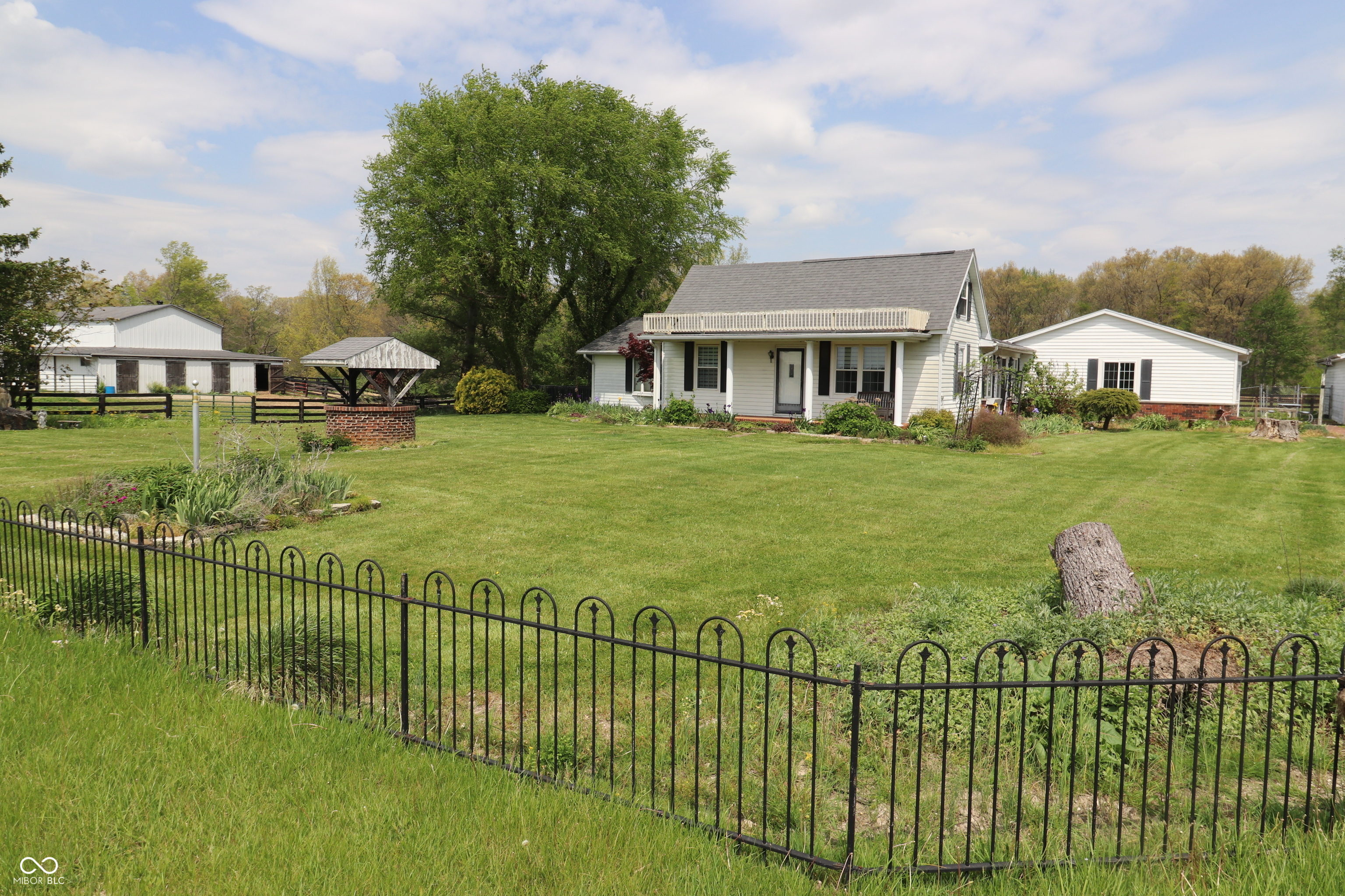 4619 Highway 48 Sunman, IN 47041 - Photo 2 of 31