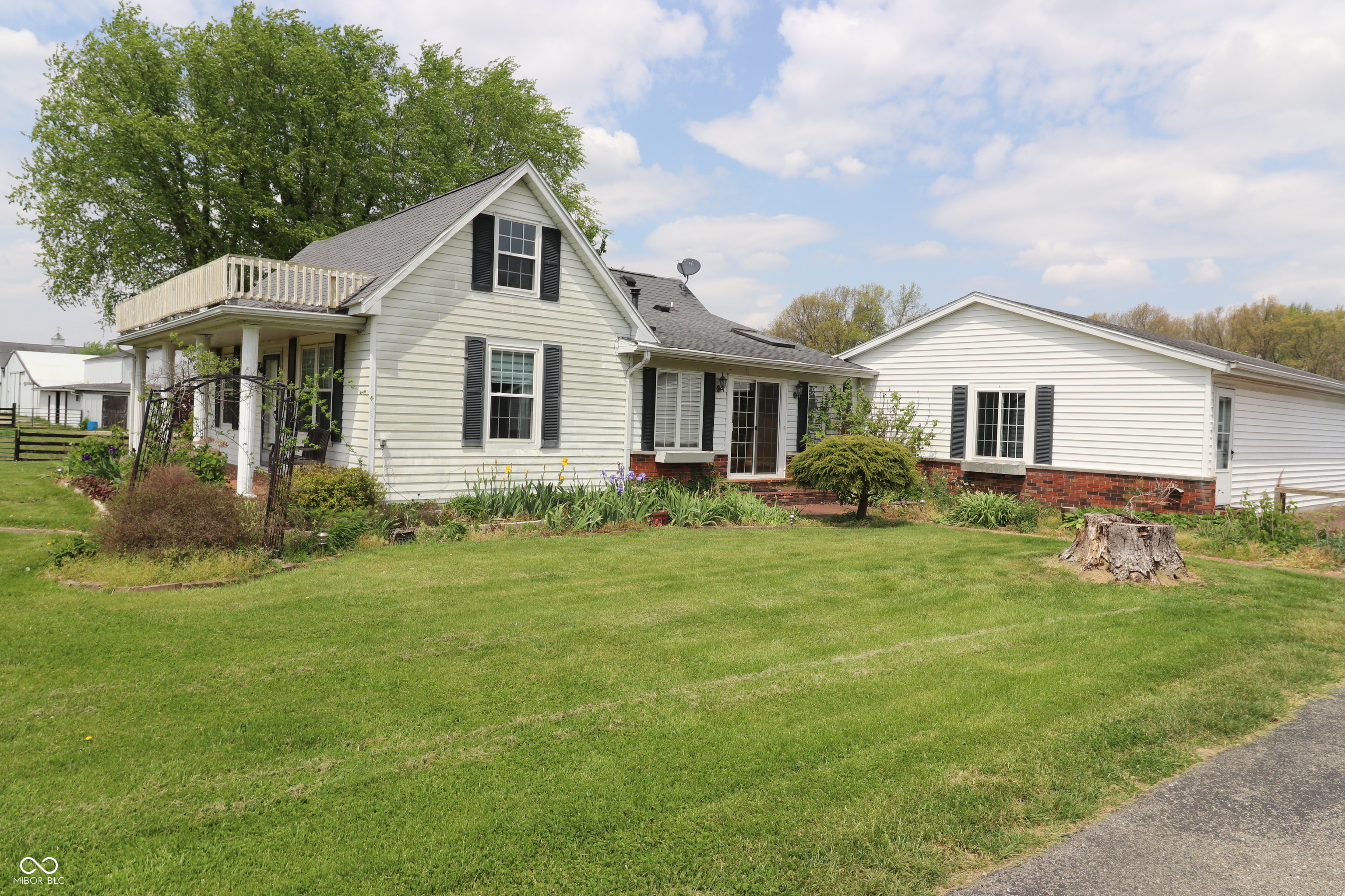 4619 Highway 48 Sunman, IN 47041 - Photo 4 of 31
