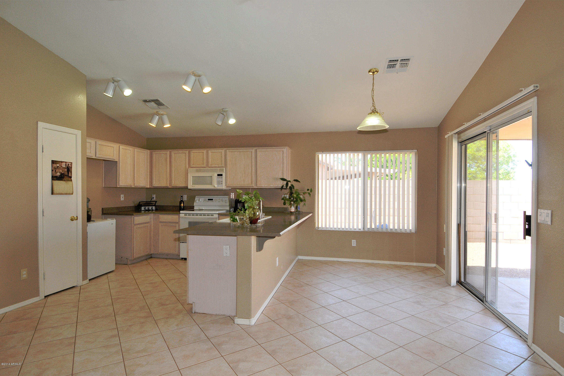 765 South Del Rancho Mesa, AZ 85208 - Photo 21 of 52 Breakfast