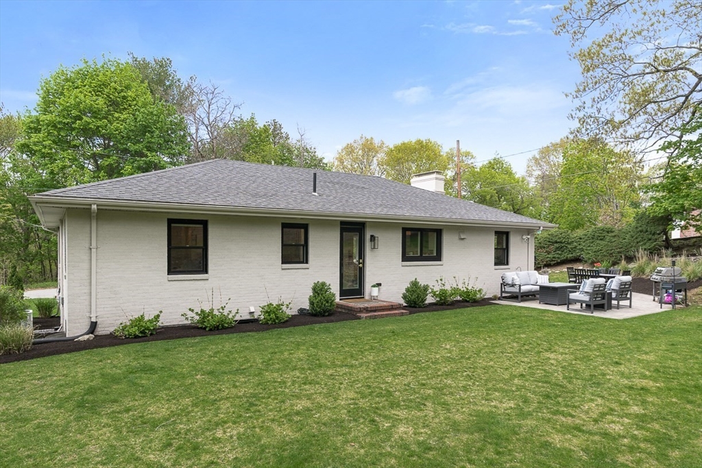 41 Sunset Road Winchester, MA 01890 - Photo 4 of 42